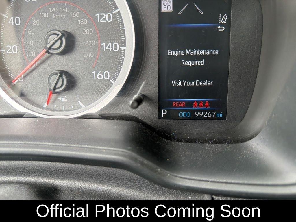 Toyota Corolla Se - Thumbnail 2