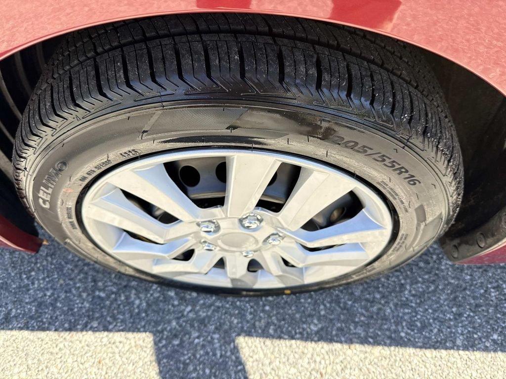 Subaru Impreza Base - Thumbnail 13