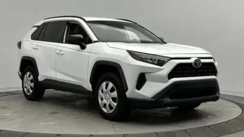 Toyota Rav4 Le - Thumbnail 4