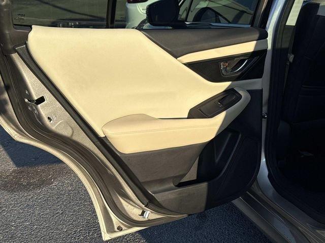 Subaru Legacy Premium - Thumbnail 14