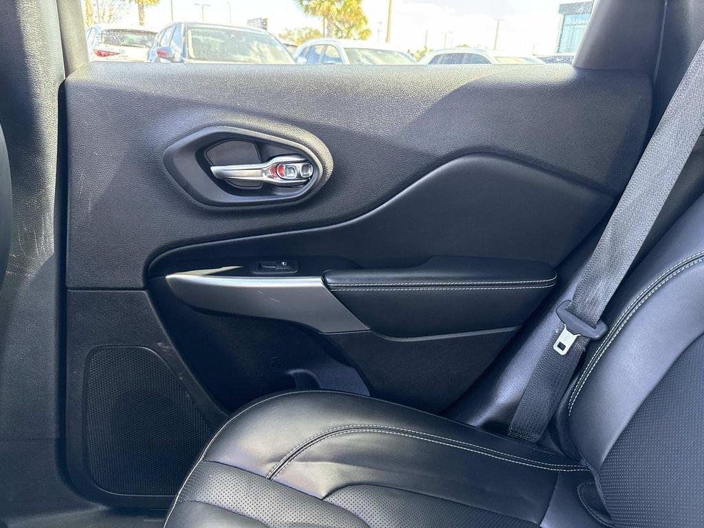 Jeep Cherokee Latitude Lux - Thumbnail 20