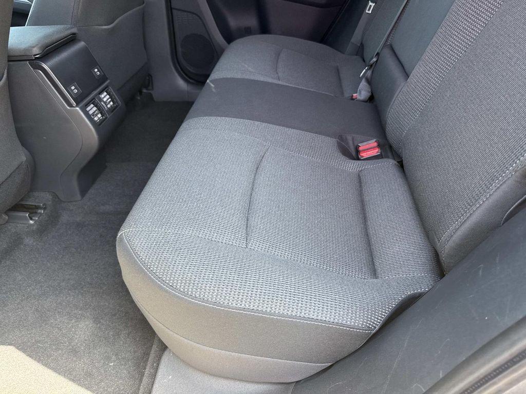 Subaru Solterra Premium - Thumbnail 16