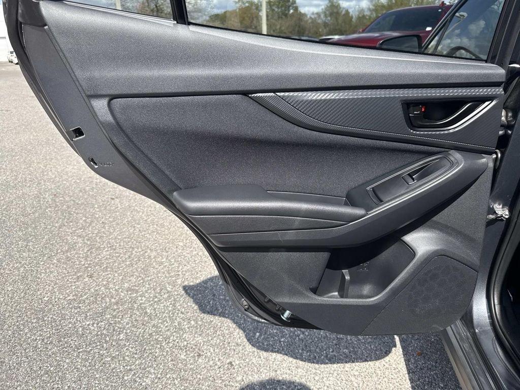 Subaru Crosstrek Base - Thumbnail 14