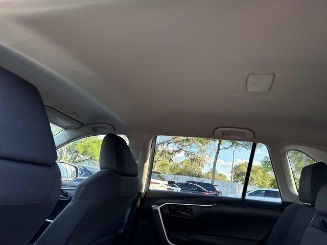 Toyota Rav4 Le - Thumbnail 18