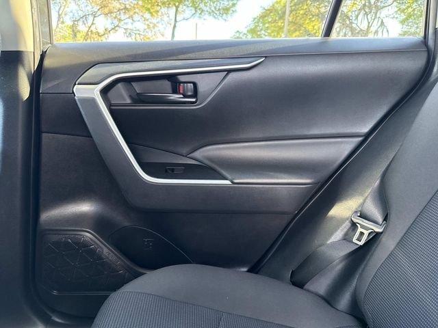 Toyota Rav4 Le - Thumbnail 20