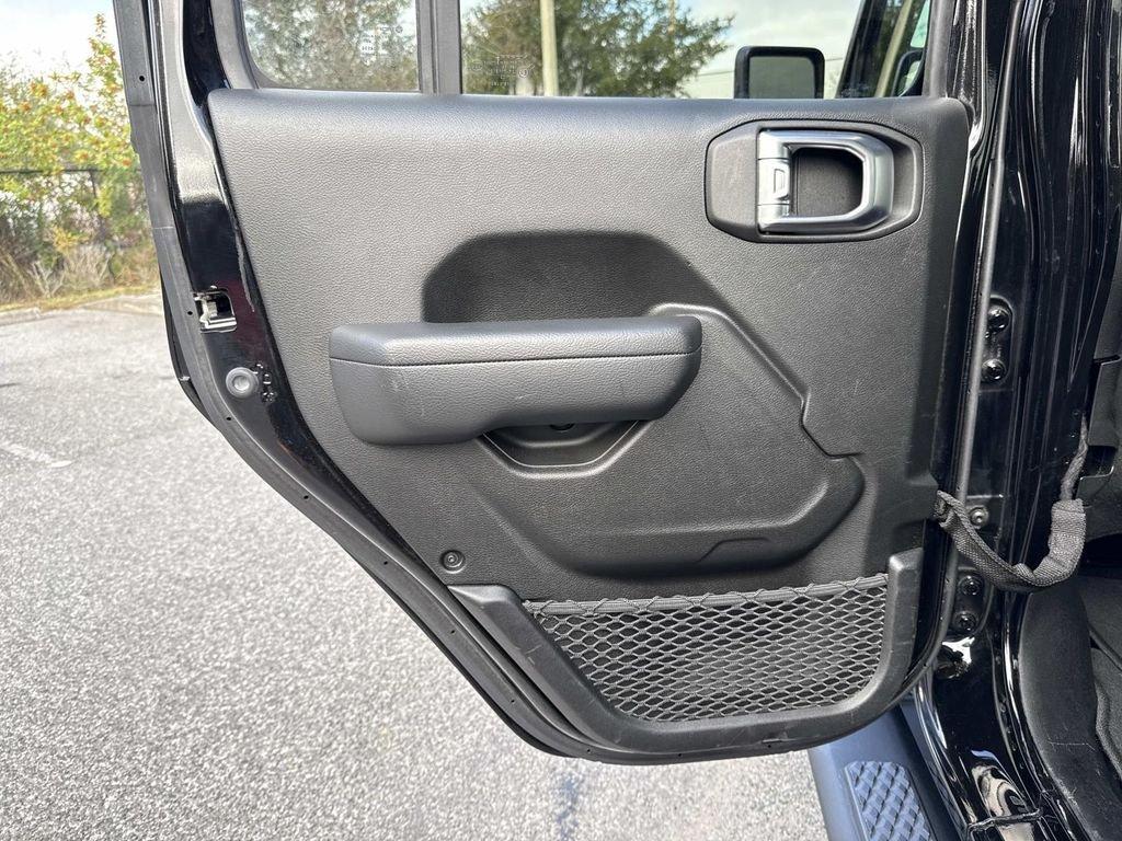 Jeep Gladiator Sport - Thumbnail 18