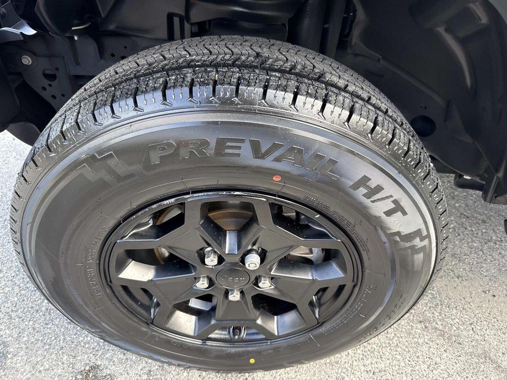 Jeep Gladiator Sport - Thumbnail 15