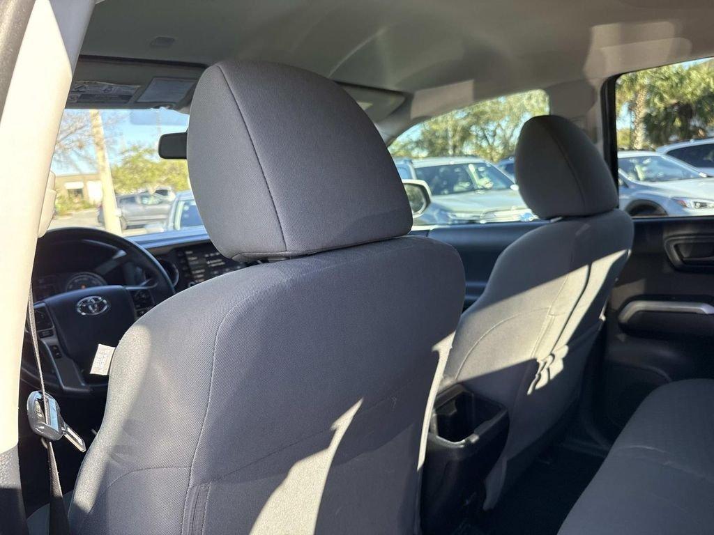 Toyota Tacoma Sr5 - Thumbnail 16