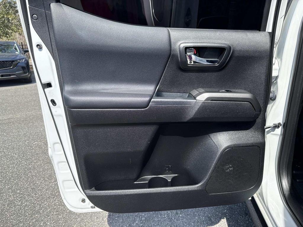 Toyota Tacoma Trd Sport - Thumbnail 16