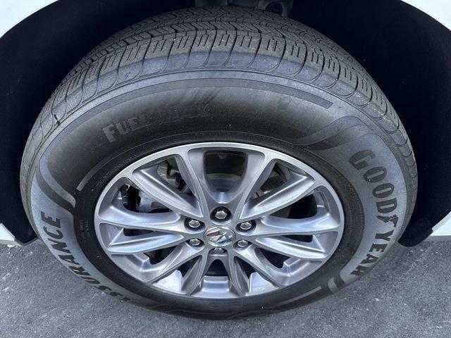 Buick Enclave Essence - Thumbnail 13