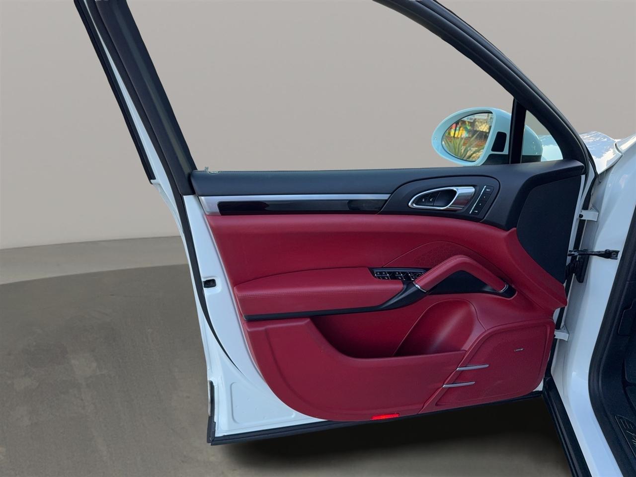 Porsche Cayennebase - Thumbnail 17