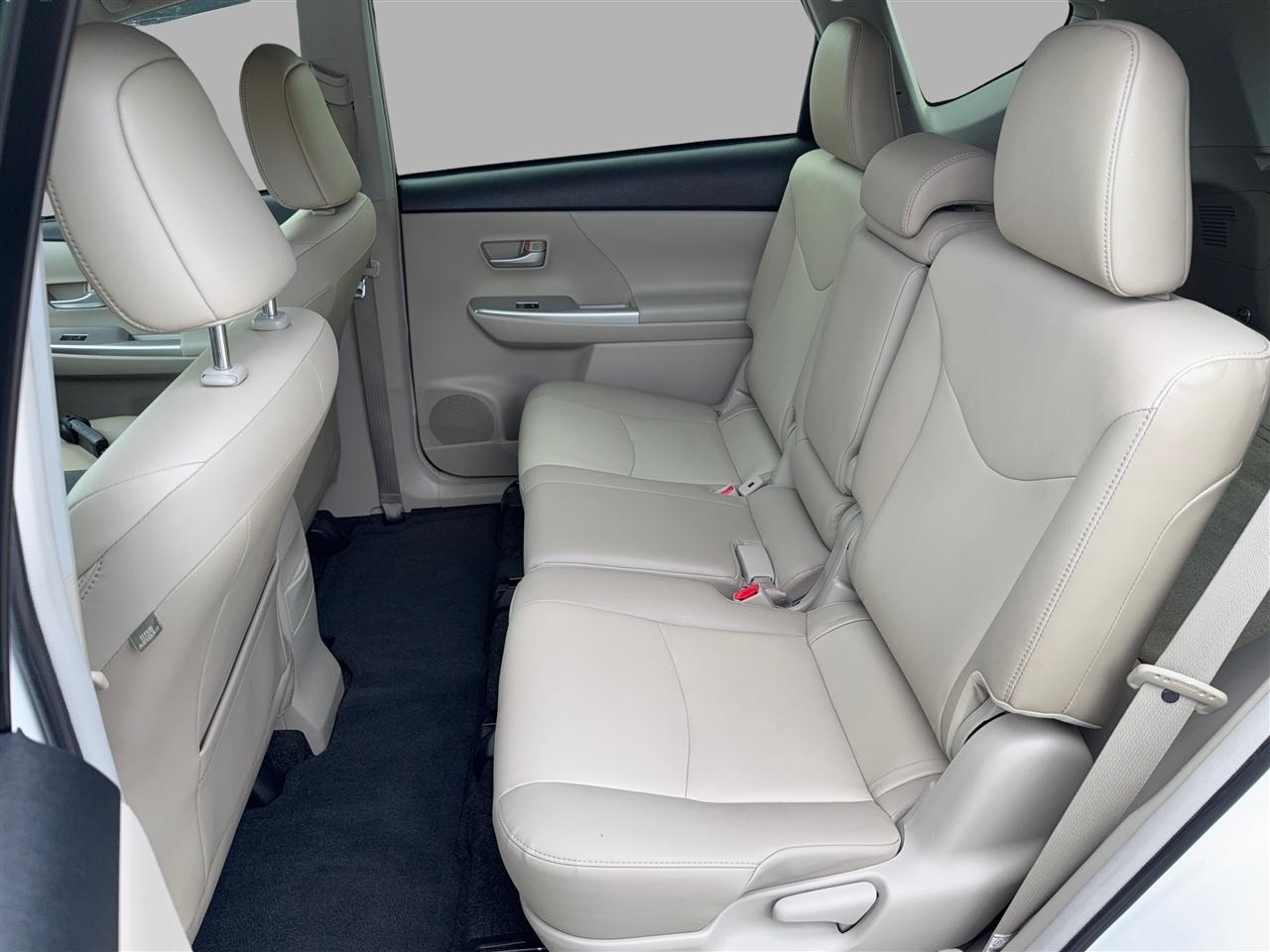 Toyota Prius Vfive - Thumbnail 17