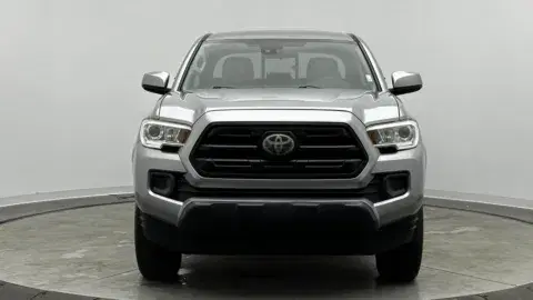 Toyota Tacoma Sr - Thumbnail 3