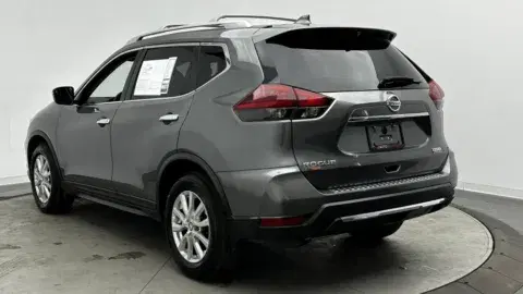Nissan Rogue S - Thumbnail 6