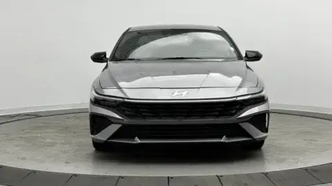 Hyundai Elantra Sel Sport - Thumbnail 3