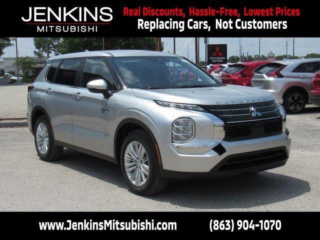 Mitsubishi Outlander Plug-In Hybrid - View 1