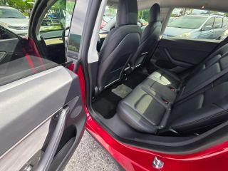 Tesla Model Y - Thumbnail 19