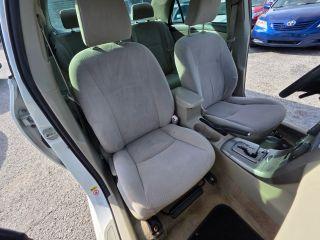 Toyota Corolla - Thumbnail 2