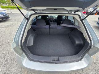 Subaru Impreza - Thumbnail 4