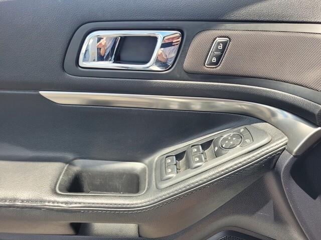 Ford Explorerutility - Thumbnail 18