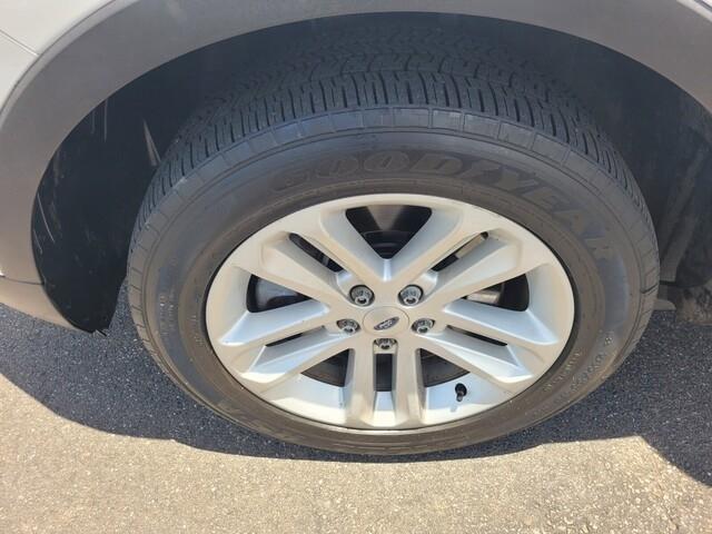 Ford Explorerutility - Thumbnail 15