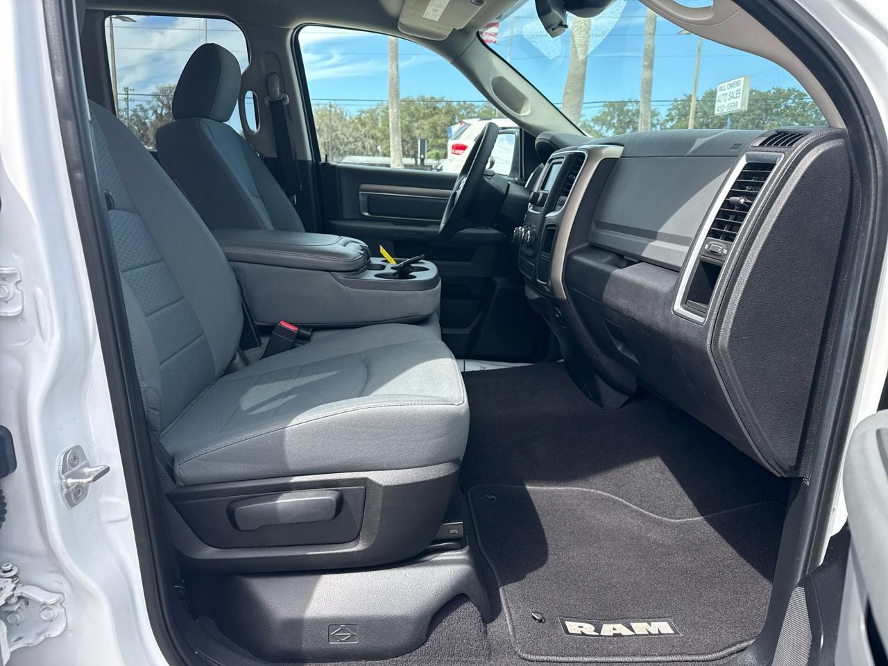 Ram 15004Wd Quad Cab 140.5" Slt - Thumbnail 9