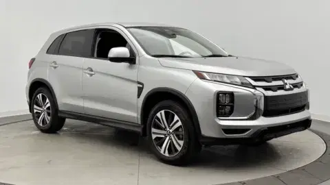 Mitsubishi Outlander Sport Es - Thumbnail 4