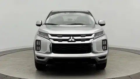 Mitsubishi Outlander Sport Es - Thumbnail 3