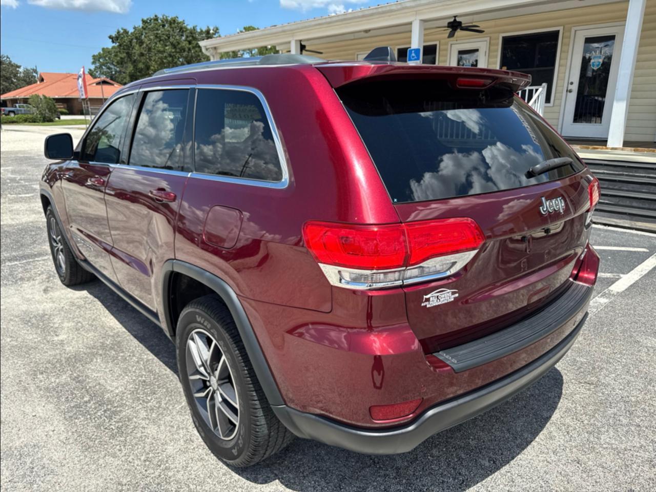 Jeep Grand Cherokeelaredo E 4X2 *Ltd Avail* - Thumbnail 3