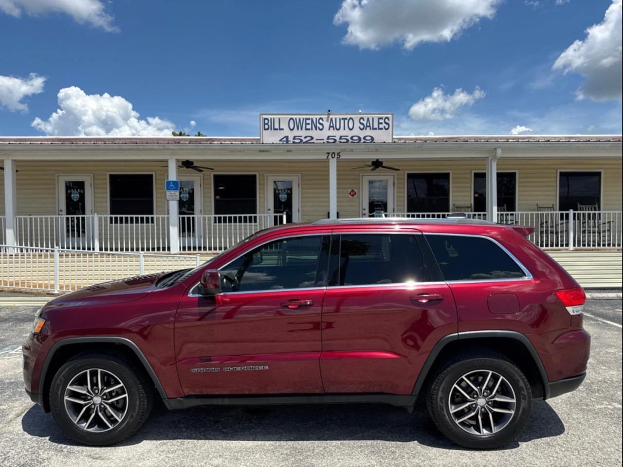 Jeep Grand Cherokeelaredo E 4X2 *Ltd Avail* - Thumbnail 2