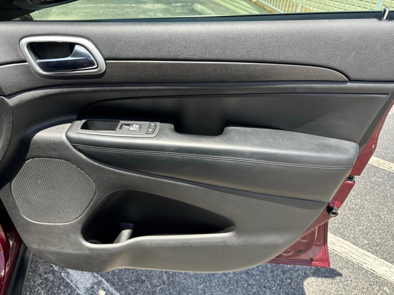 Jeep Grand Cherokeelaredo E 4X2 *Ltd Avail* - Thumbnail 13