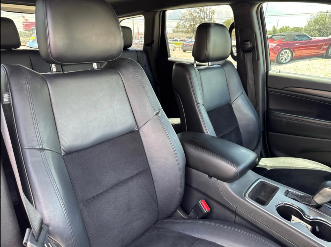 Jeep Grand Cherokeelaredo E 4X2 *Ltd Avail* - Thumbnail 12