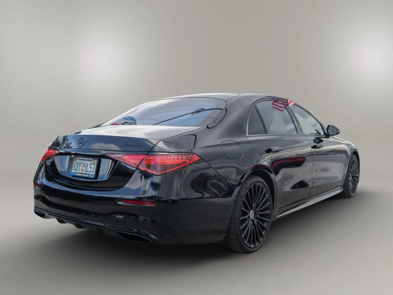 Mercedes-Benz S-Class - Thumbnail 14