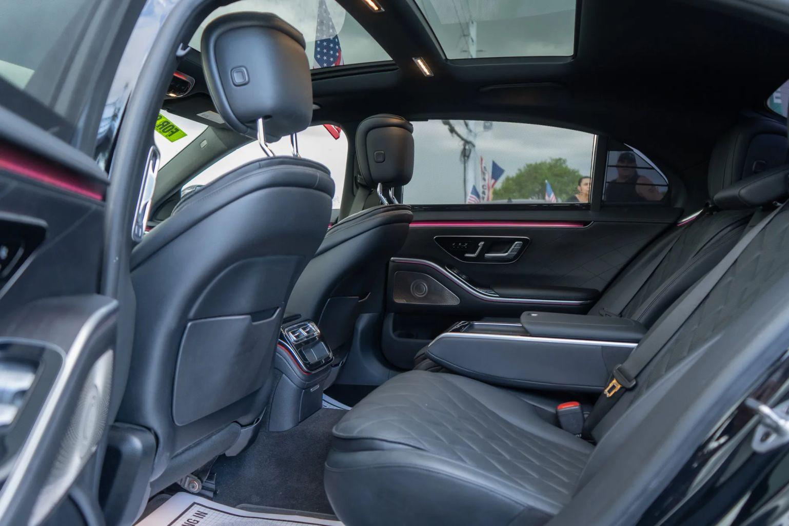 Mercedes-Benz S-Class - Thumbnail 20