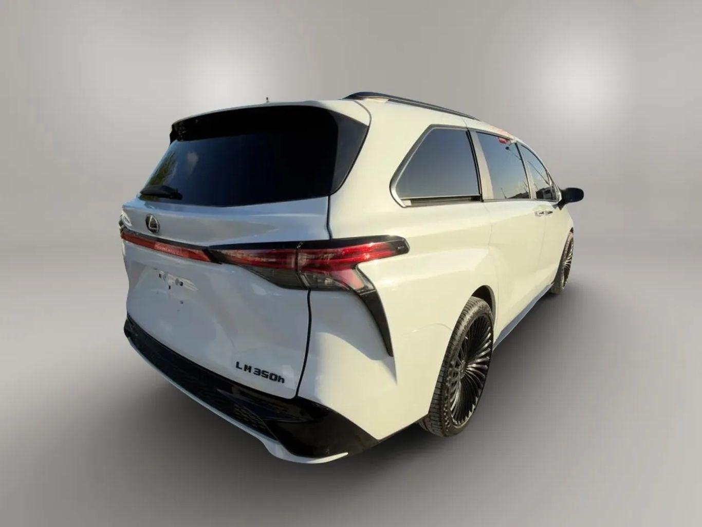 Toyota Sienna - Thumbnail 13