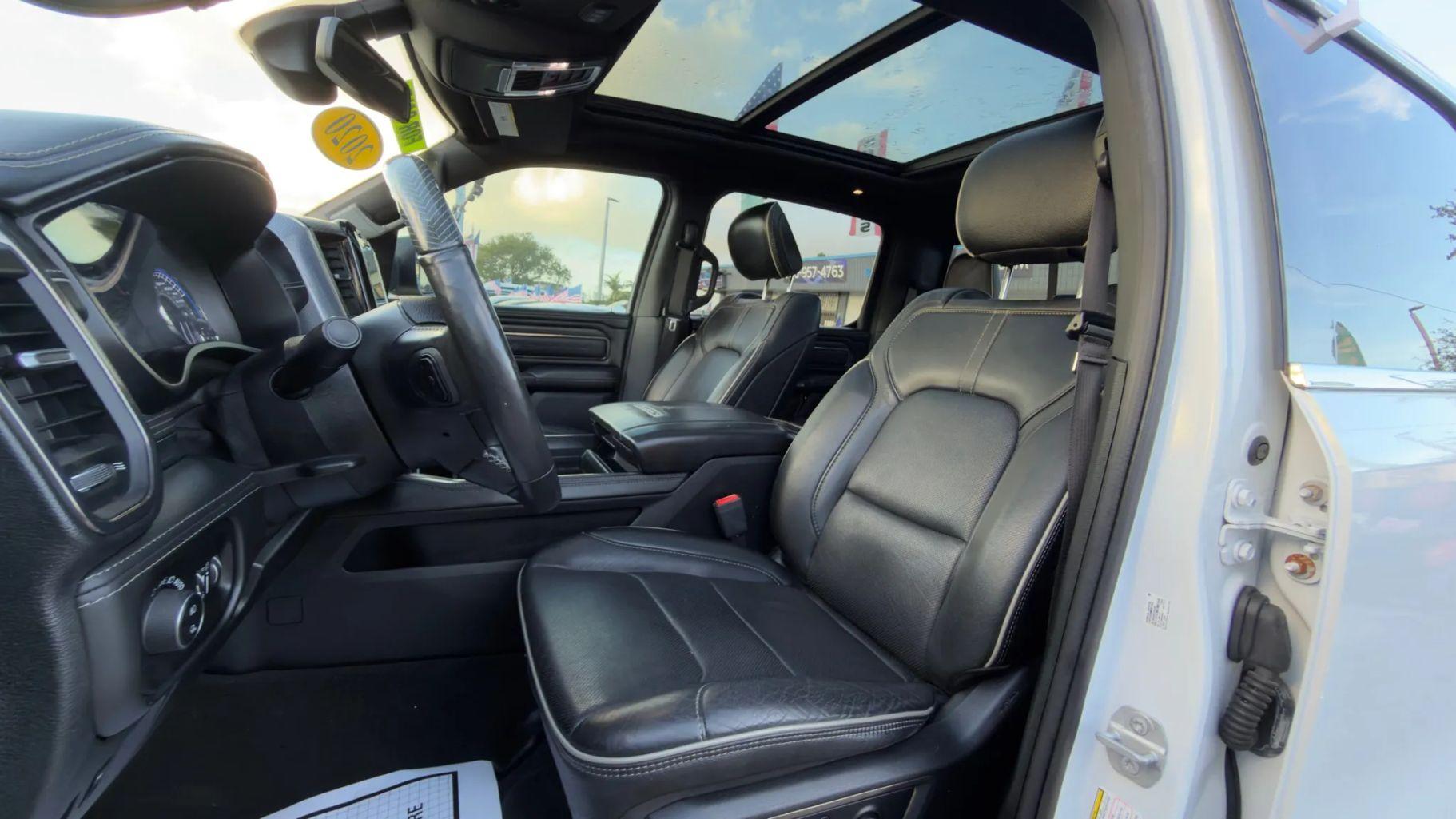 Ram 1500 Crew Cab - Thumbnail 4