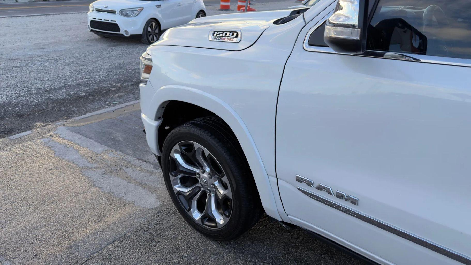 Ram 1500 Crew Cab - Thumbnail 11