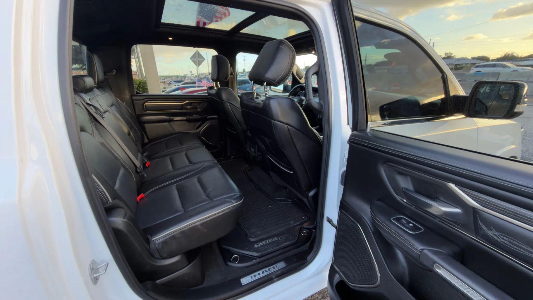 Ram 1500 Crew Cab - Thumbnail 16