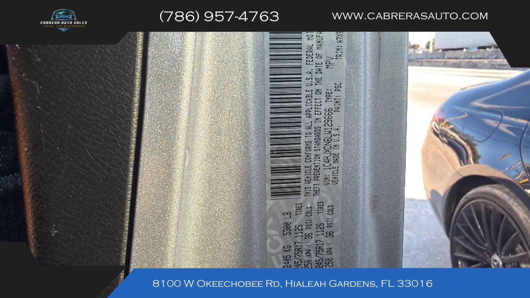 Jeep Wrangler Unlimited - Thumbnail 6