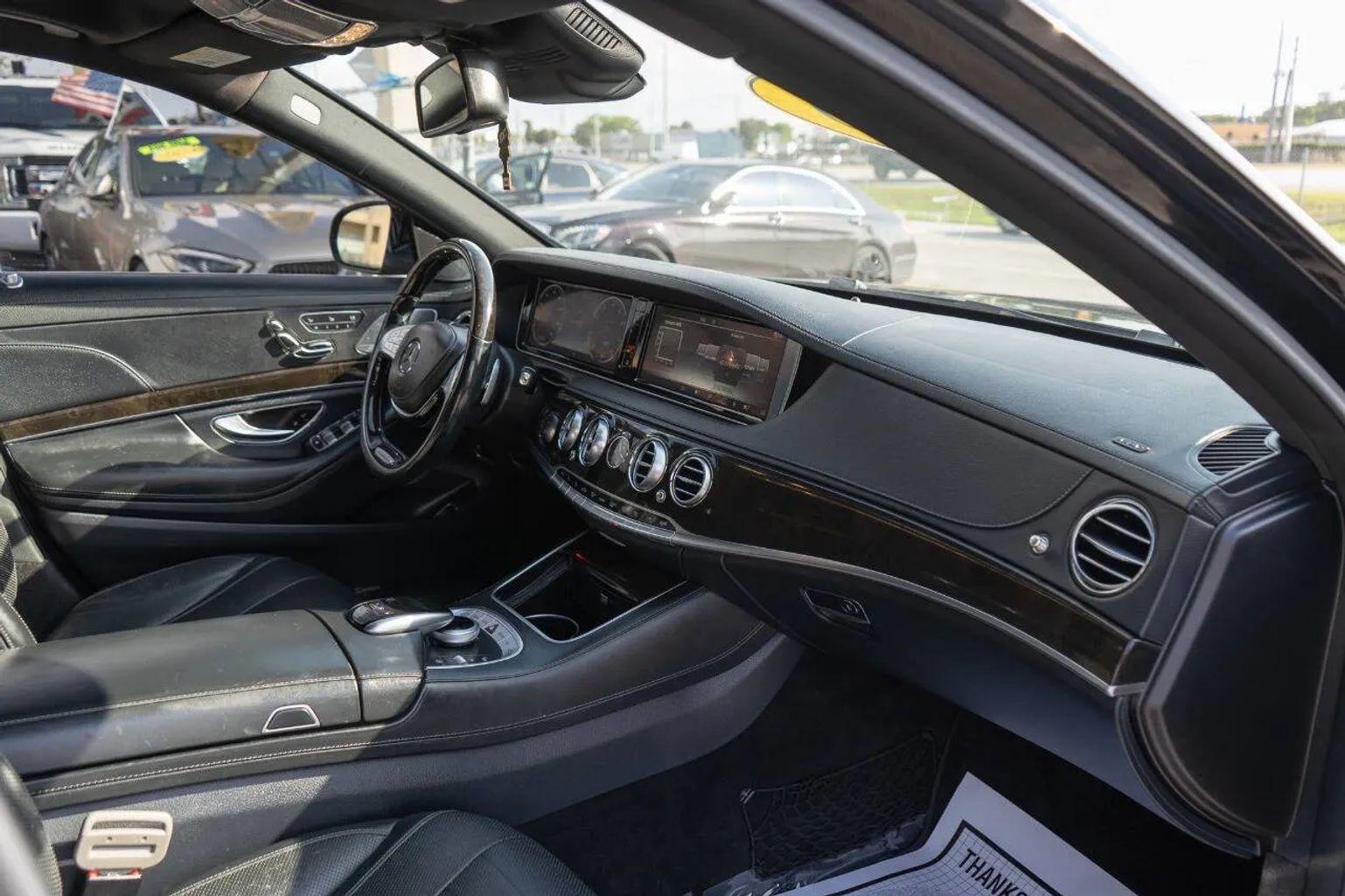 Mercedes-Benz S-Class - Thumbnail 16