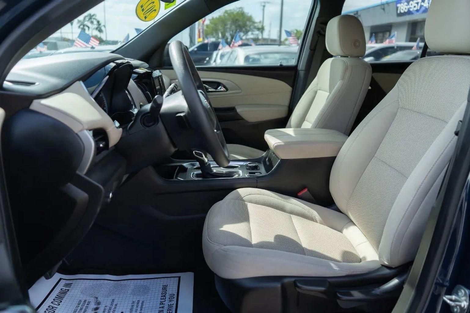 Chevrolet Traverse - Thumbnail 4