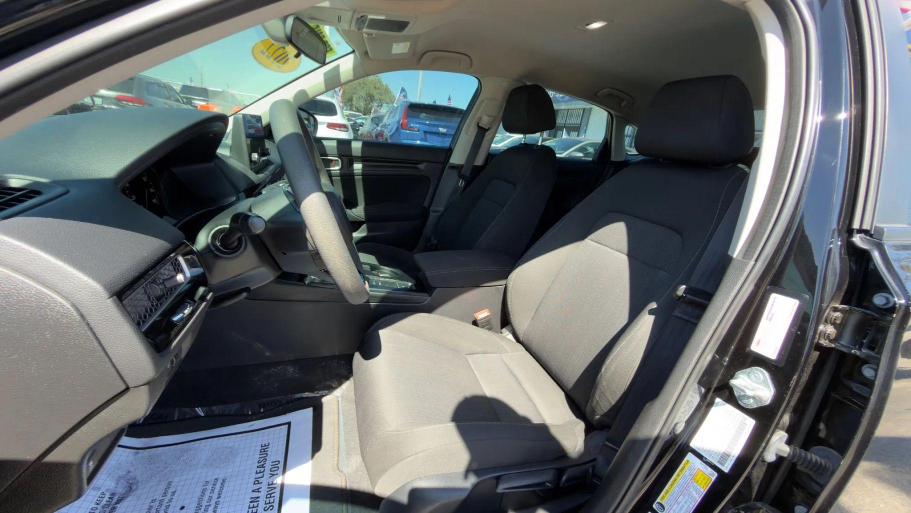 Honda Civic - Thumbnail 4