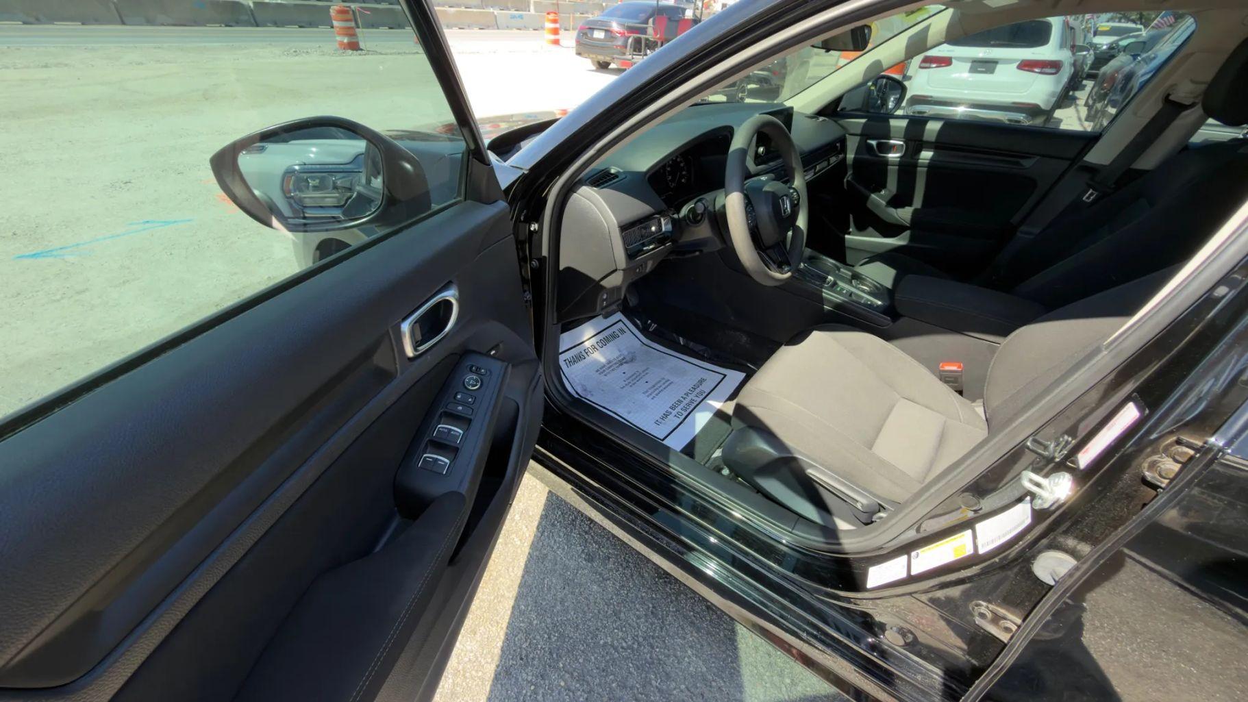 Honda Civic - Thumbnail 3