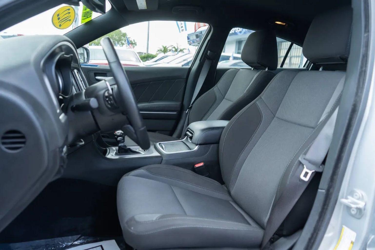 Dodge Charger - Thumbnail 14