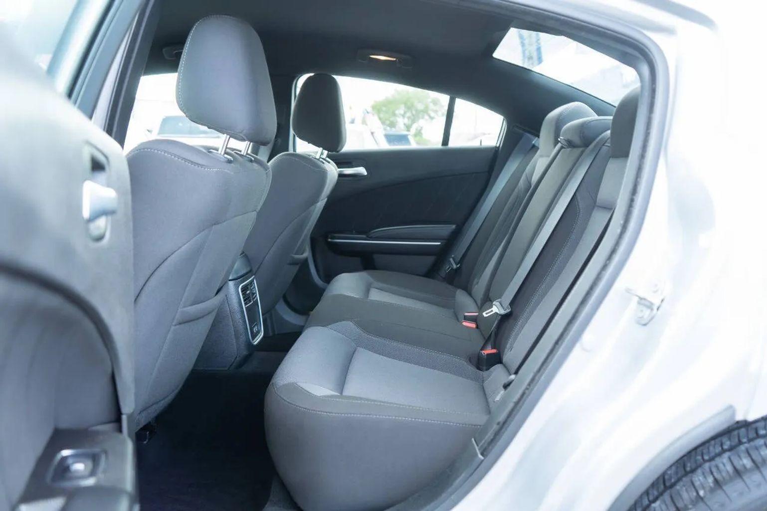 Dodge Charger - Thumbnail 13