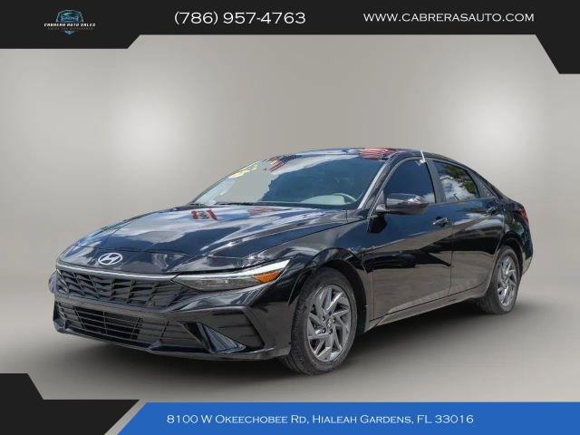 Hyundai Elantra - View 1