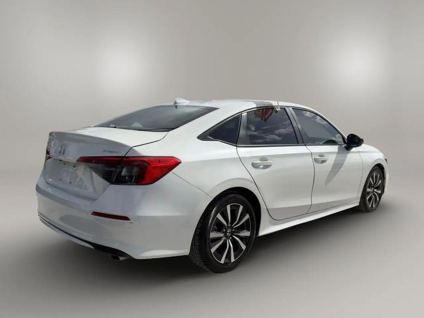 Honda Civic - Thumbnail 13