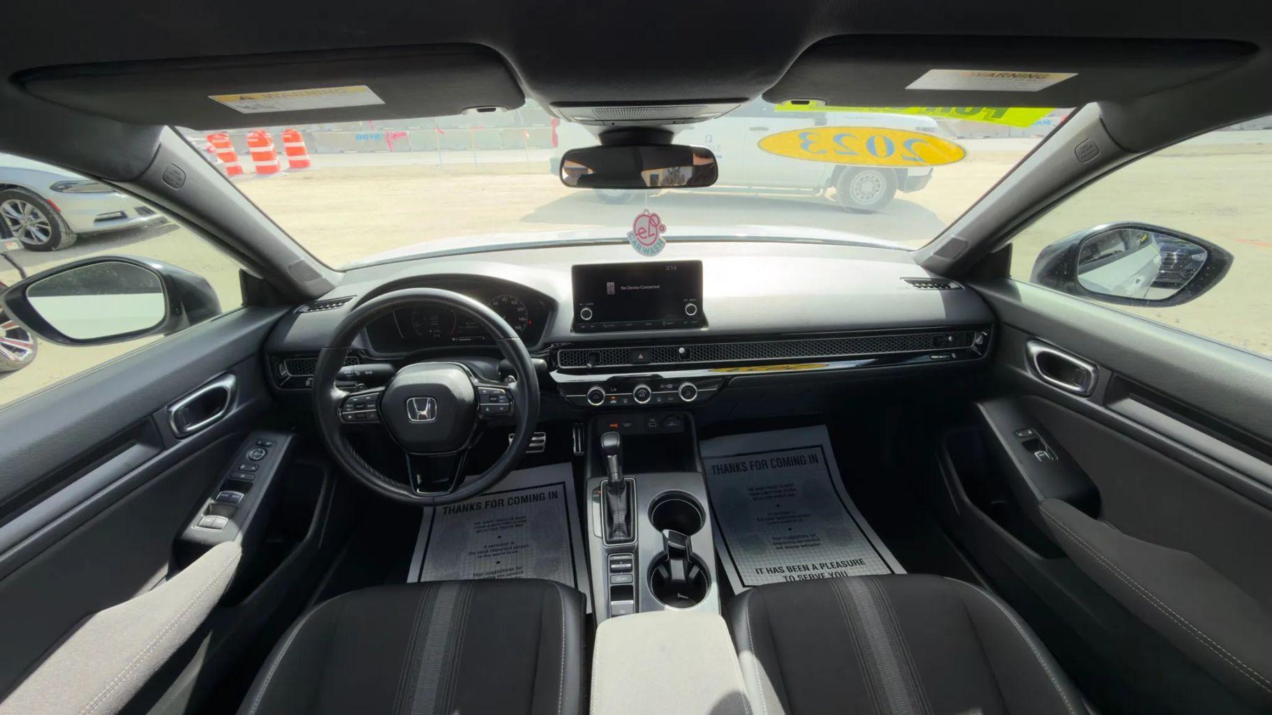 Honda Civic - Thumbnail 2