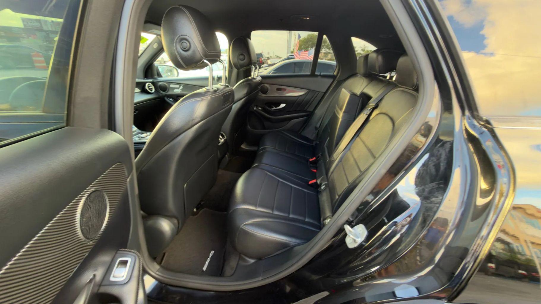 Mercedes-Benz Glc - Thumbnail 2