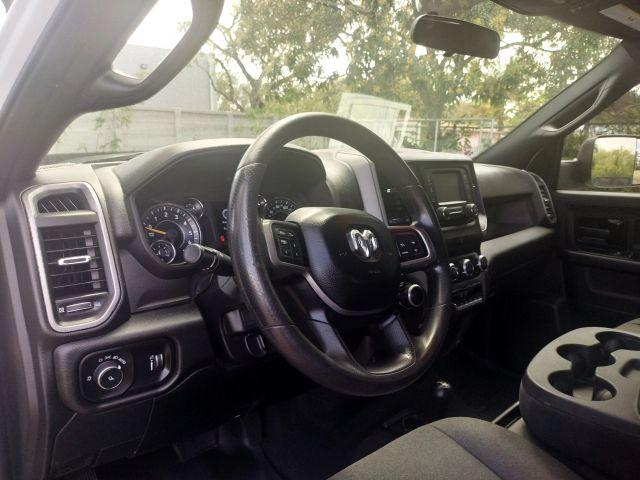 Ram 3500 Crew Cab - Thumbnail 18